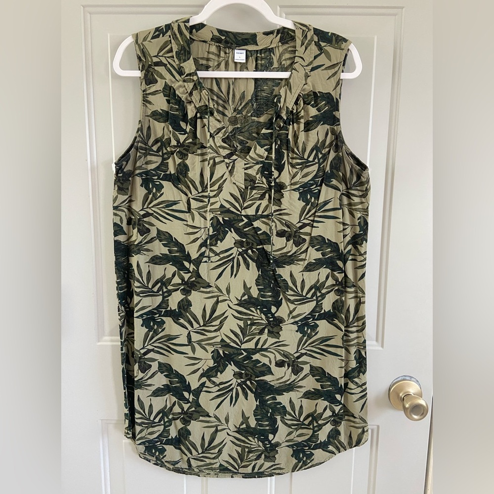 Old Navy Green and Black Sleeveless Dress